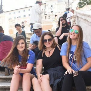 Meet your Posher, Sharon